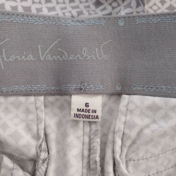 Gloria Vanderbilt Charlene White Gray Geometric Print Capri Pants Size 6 - Picture 10 of 13